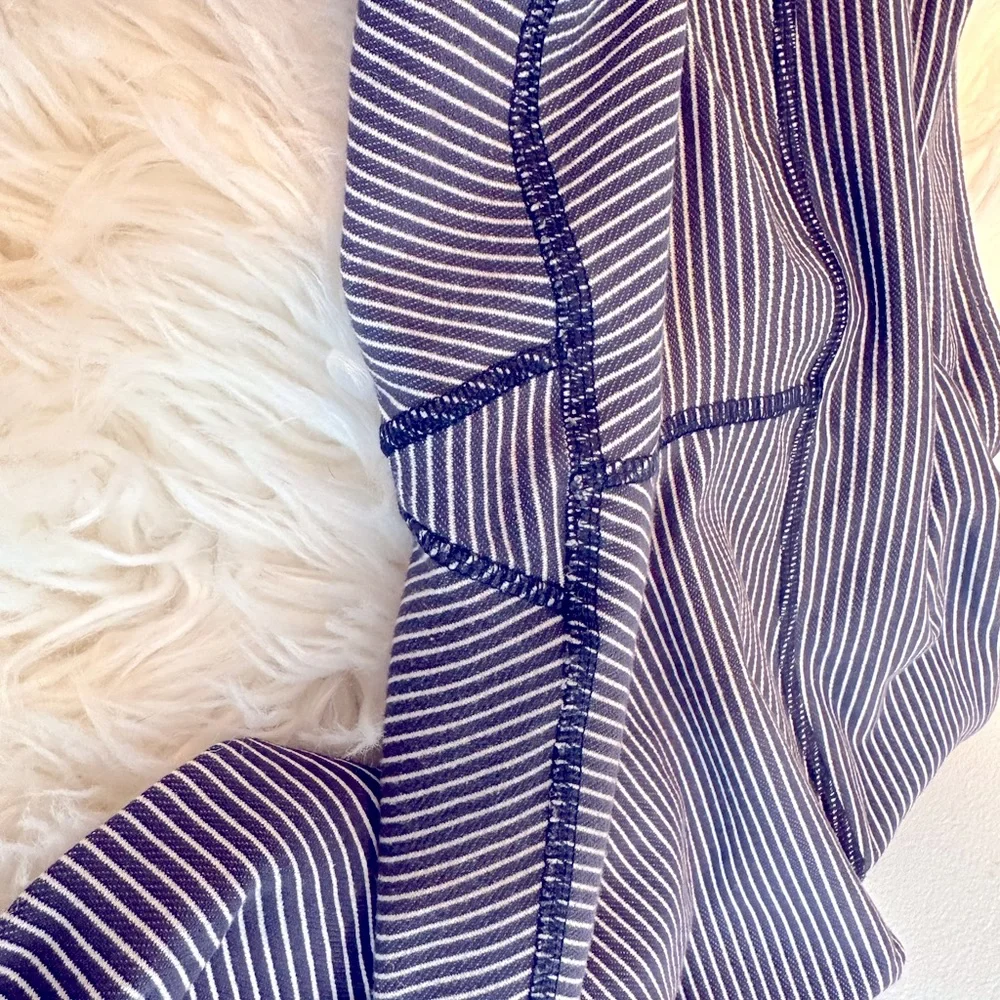 Lululemon Wunder Under Legging - Picture 7 of 15